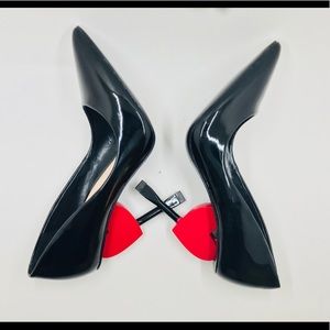 NEW ALDO CUPID BLACK AND RED HEART STILETTO HEELS.